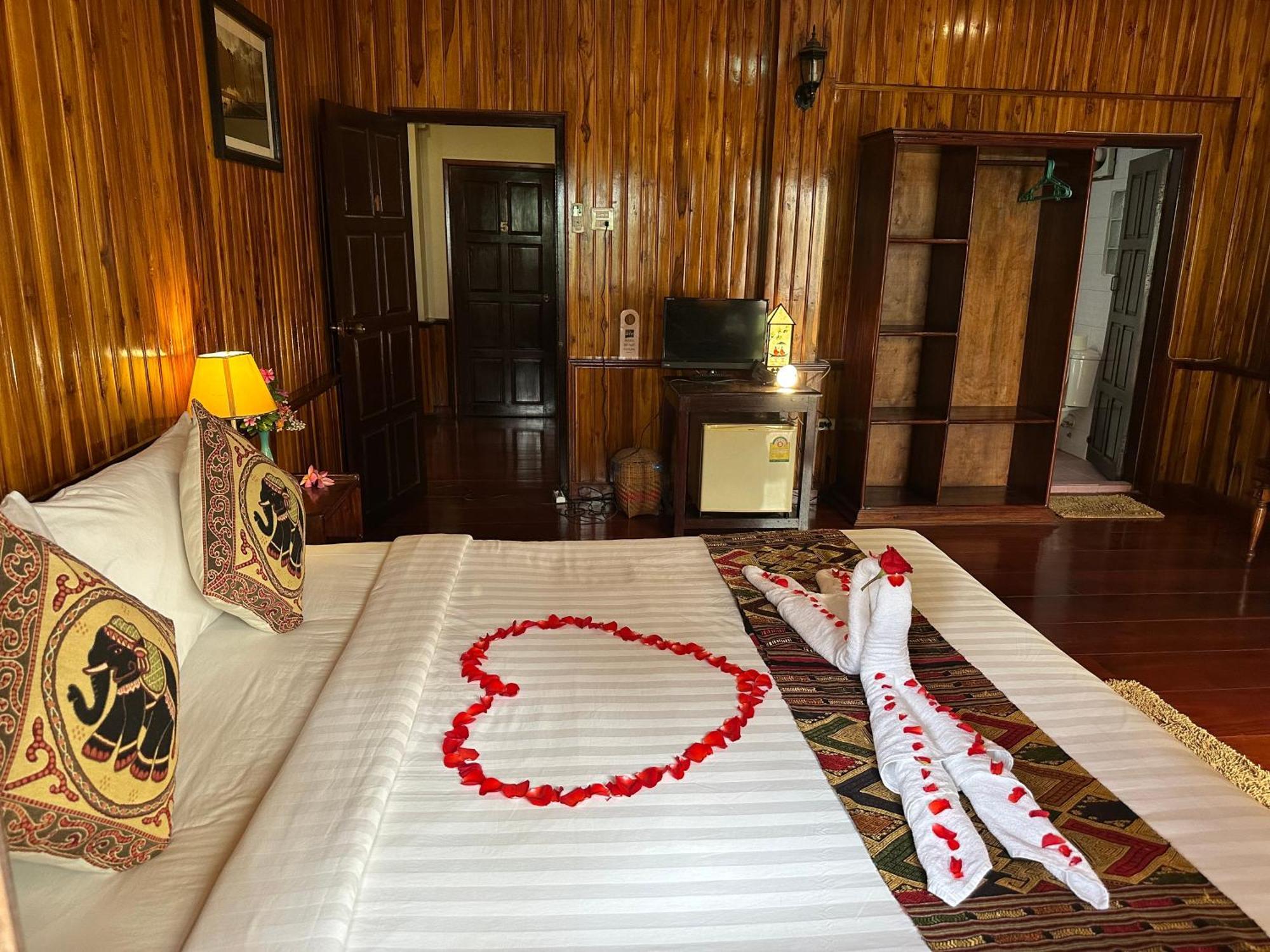 Villa Alounsavath Mekong Riverside Luang Prabang Extérieur photo